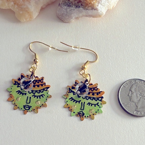 NWOT Earrings “Here Comes the Sun” Lime green copper real gold faces handpainted - Picture 2 of 6